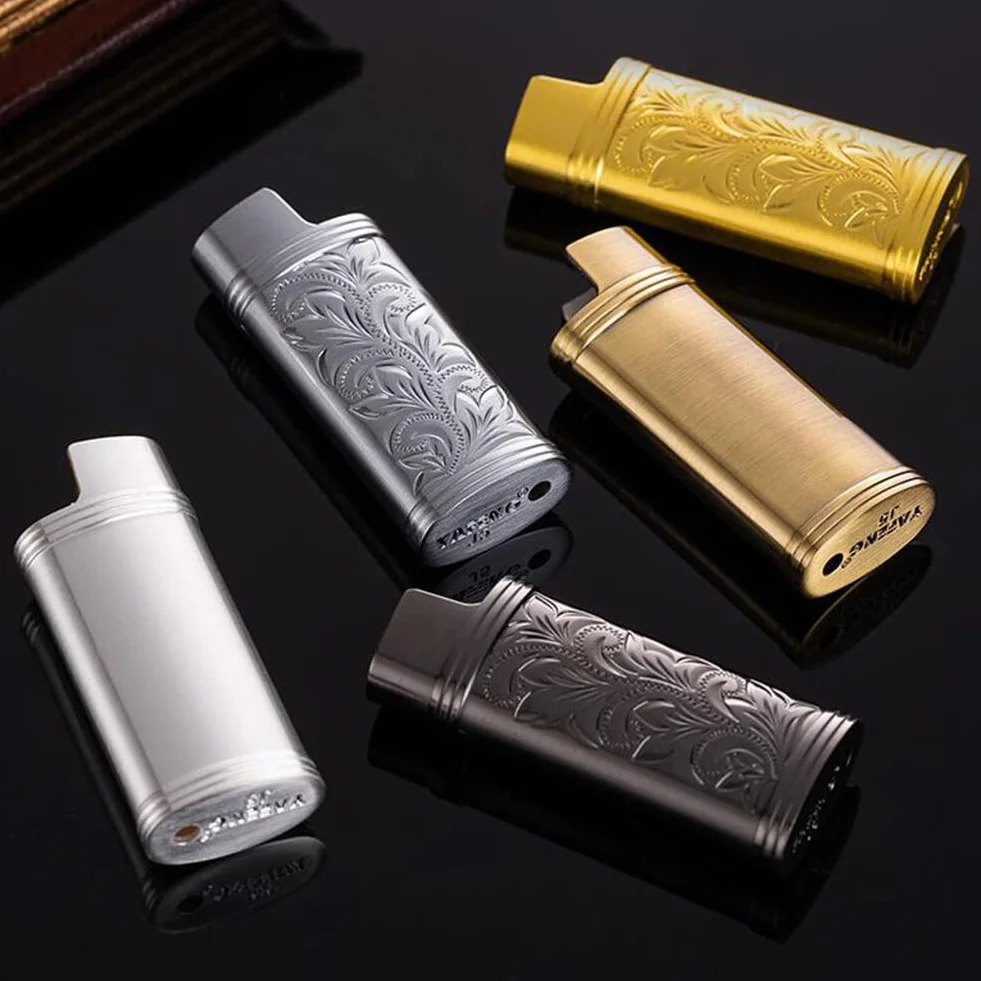 BYNYXI 3 sztuki etui na zapalniczkę w stylu vintage do mini zapalniczki BIC, przenośna osłona na zapalniczkę, metalowa, retro, z łańcuszkiem, grawerunek, wielokrotnego użytku, regularne