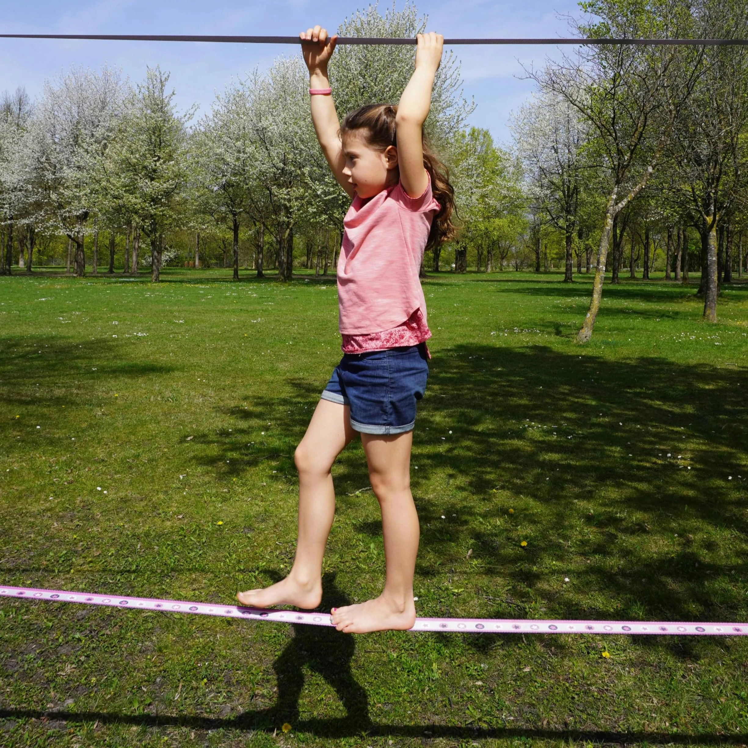 Zestaw Slackline Pink Stars, długość 25 m, kompletny zestaw dla dzieci, początkujących i rodzin, łącznie z linką mocującą i torbą do noszenia (25)
