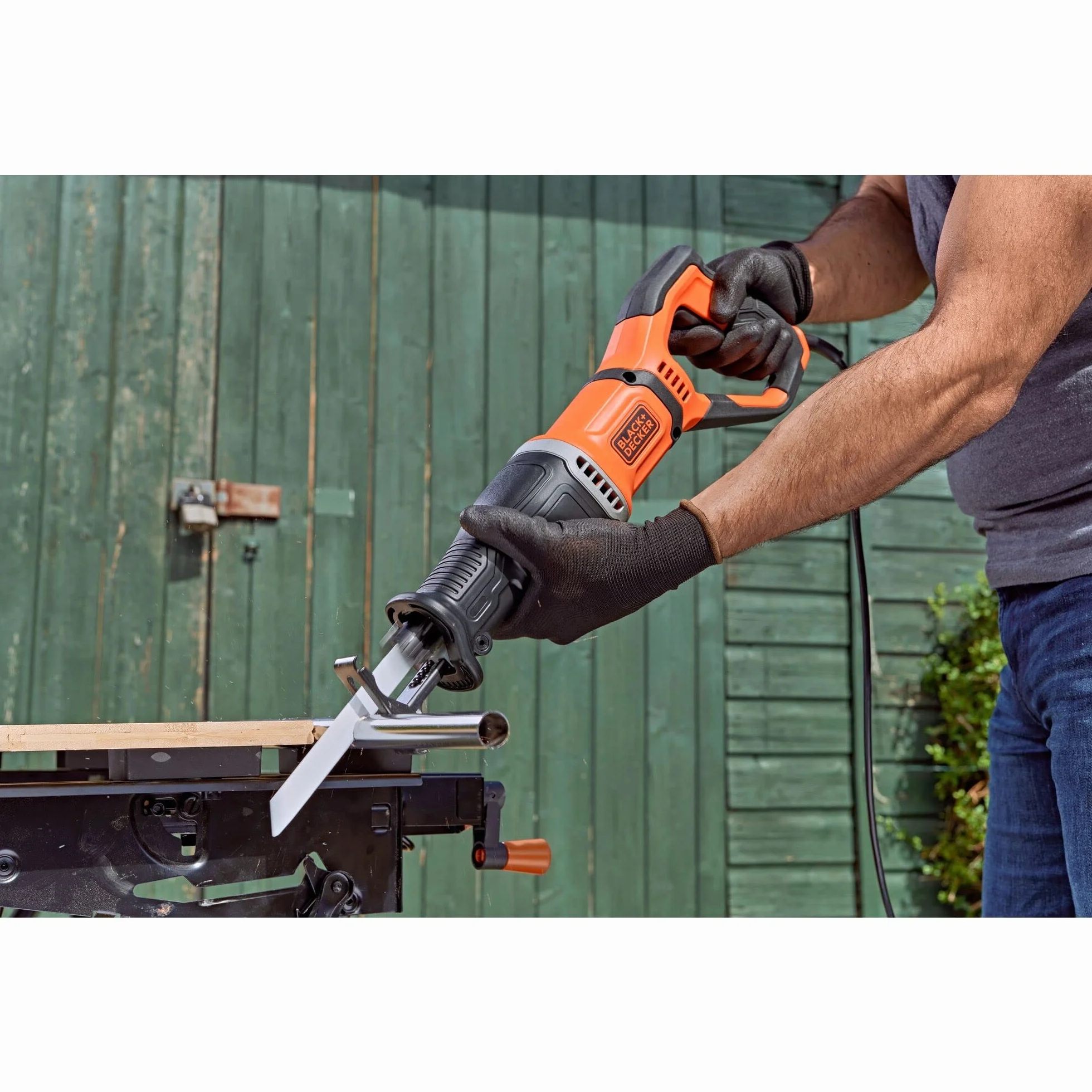 BLACK & DECKER Precyzyjny Piła sable 750w, velocidad variable 0-2.800 cpm, longitud carrera 20mm, capacidad máxima corte (drewno) 150mm, capacidad má dla profesjonalistów i majsterkowiczów 750w 20mm