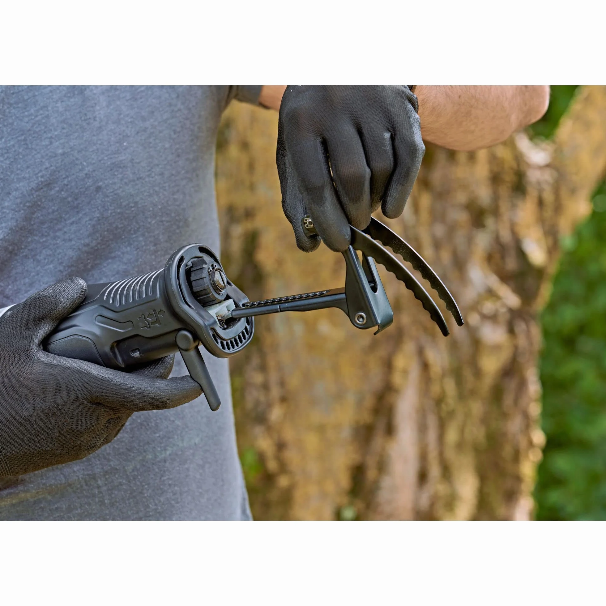 BLACK & DECKER Precyzyjny Piła sable 750w, velocidad variable 0-2.800 cpm, longitud carrera 20mm, capacidad máxima corte (drewno) 150mm, capacidad má dla profesjonalistów i majsterkowiczów 750w 20mm