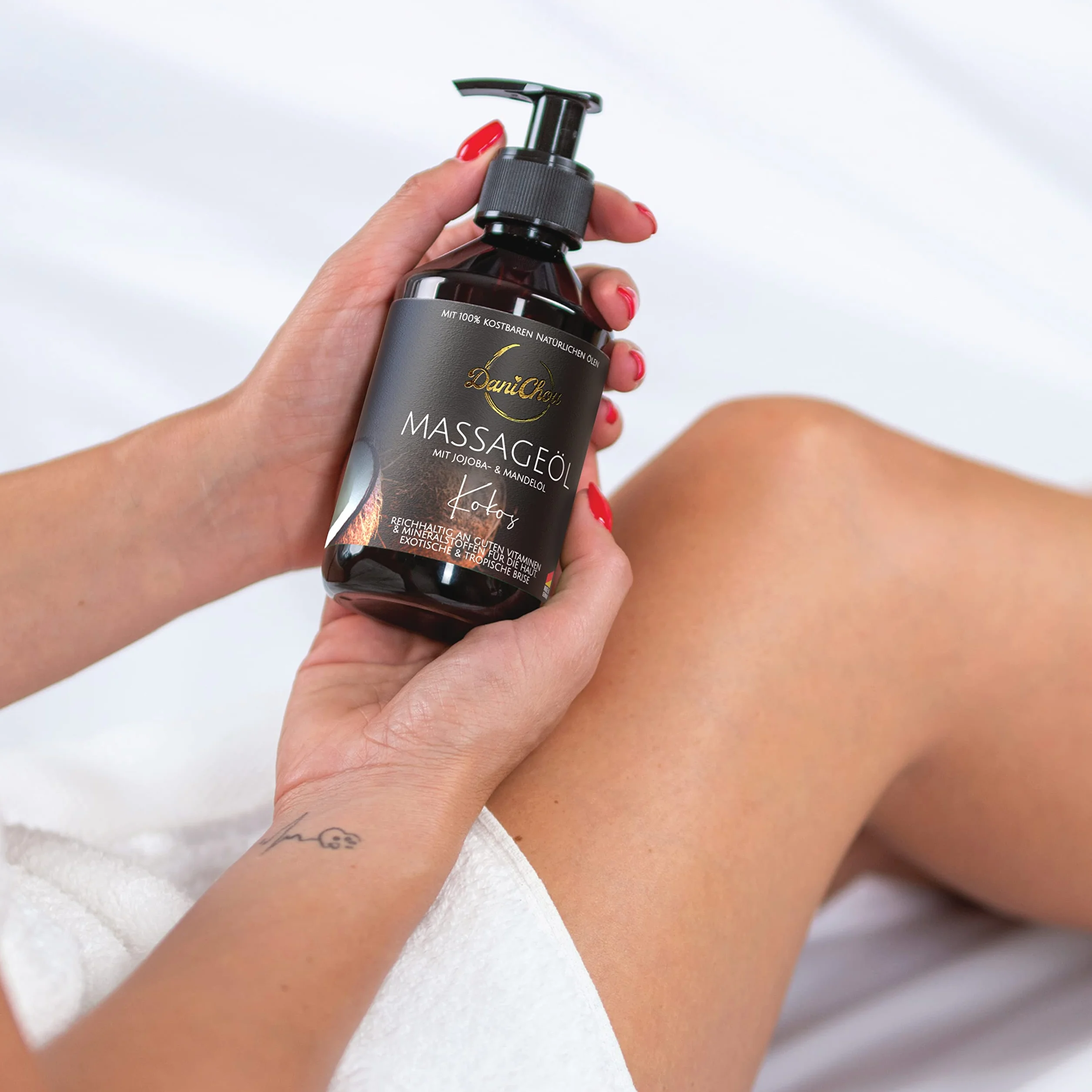 Olejek kokosowy do masażu 250 ml z olejkiem jojoba i migdałowym 100% naturalny wegański
