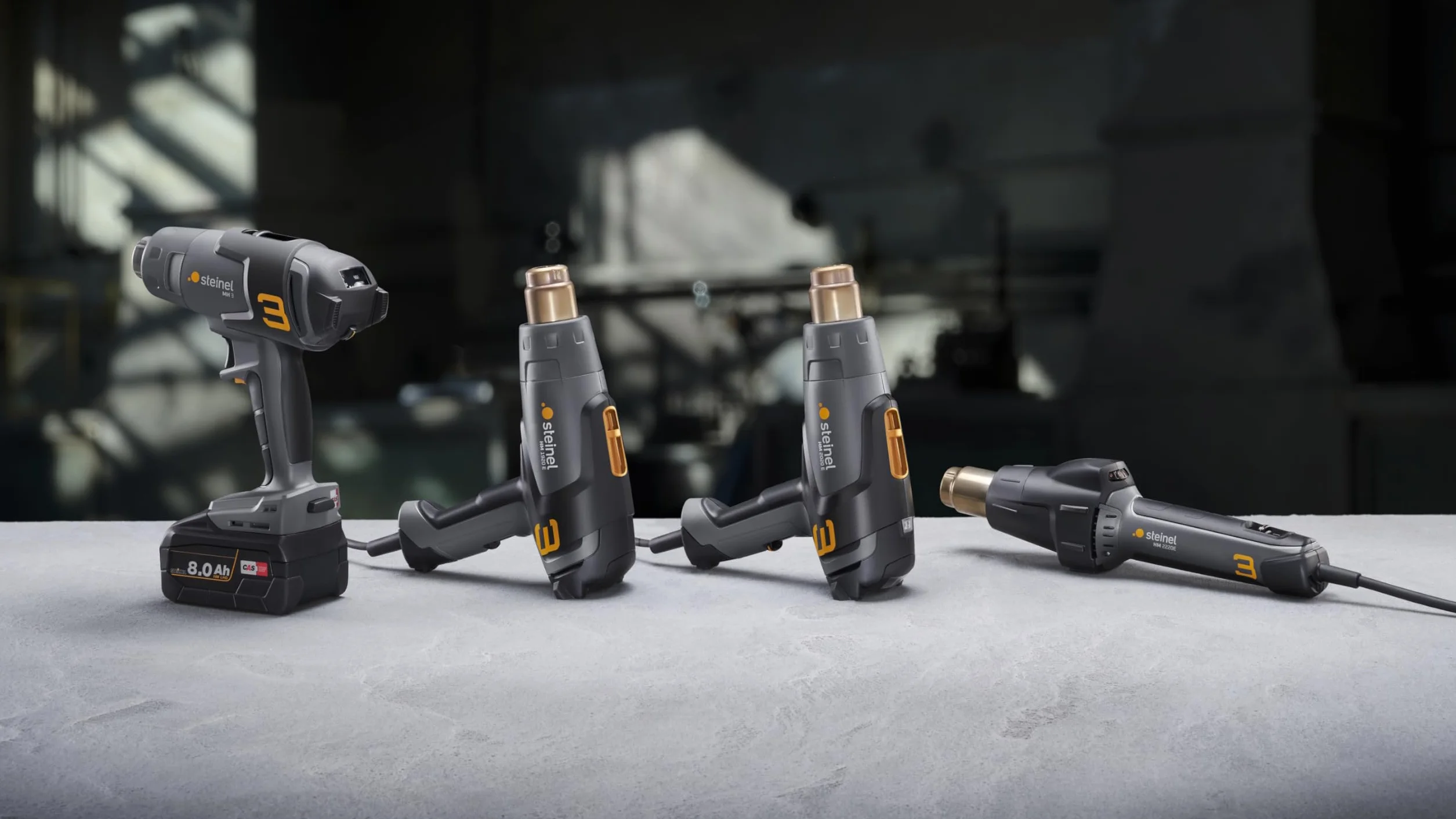 Steinel Pistolet na gorące powietrze HM 2020 E | 2200 W, wyświetlacz LCD, temperatura 80°-630°C, pistolet na gorące powietrze z grzałką ceramiczną, 150-500 l/min.