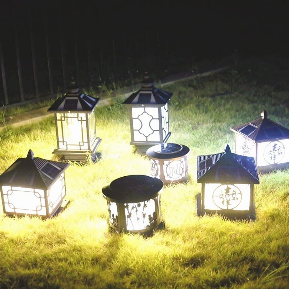 Oświetlenie dziedzińca Kwadratowe lampy solarne LED Wodoodporne IP54 Lampy ogrodowe Słupki ogrodzeniowe Oświetlenie zewnętrzne Tradycyjna czarna brama Ganek Szklana latarnia Kolumna Lampa stołowa