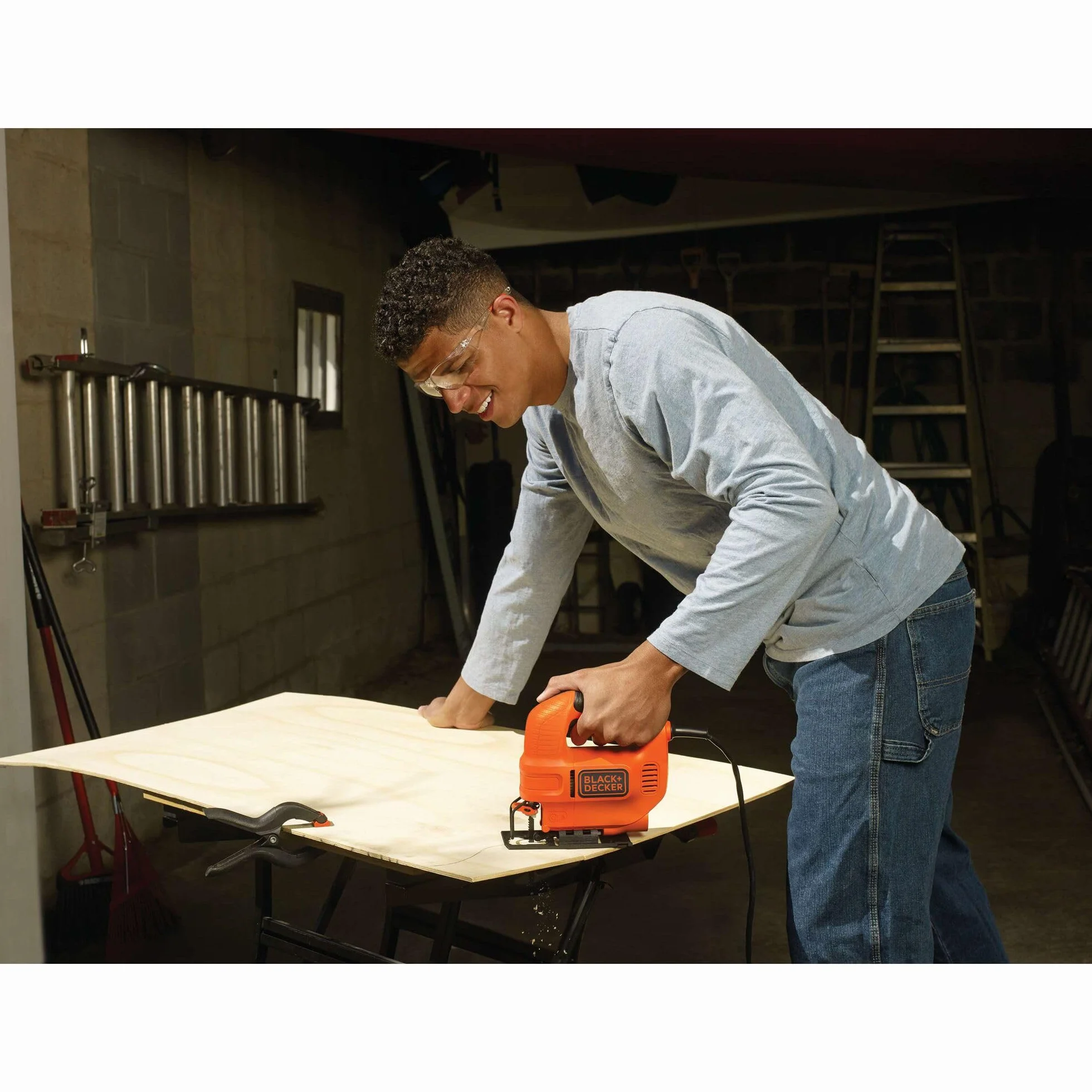 BLACK+DECKER Wyrzynarka do drewna, moc 400 W, KS501-QS