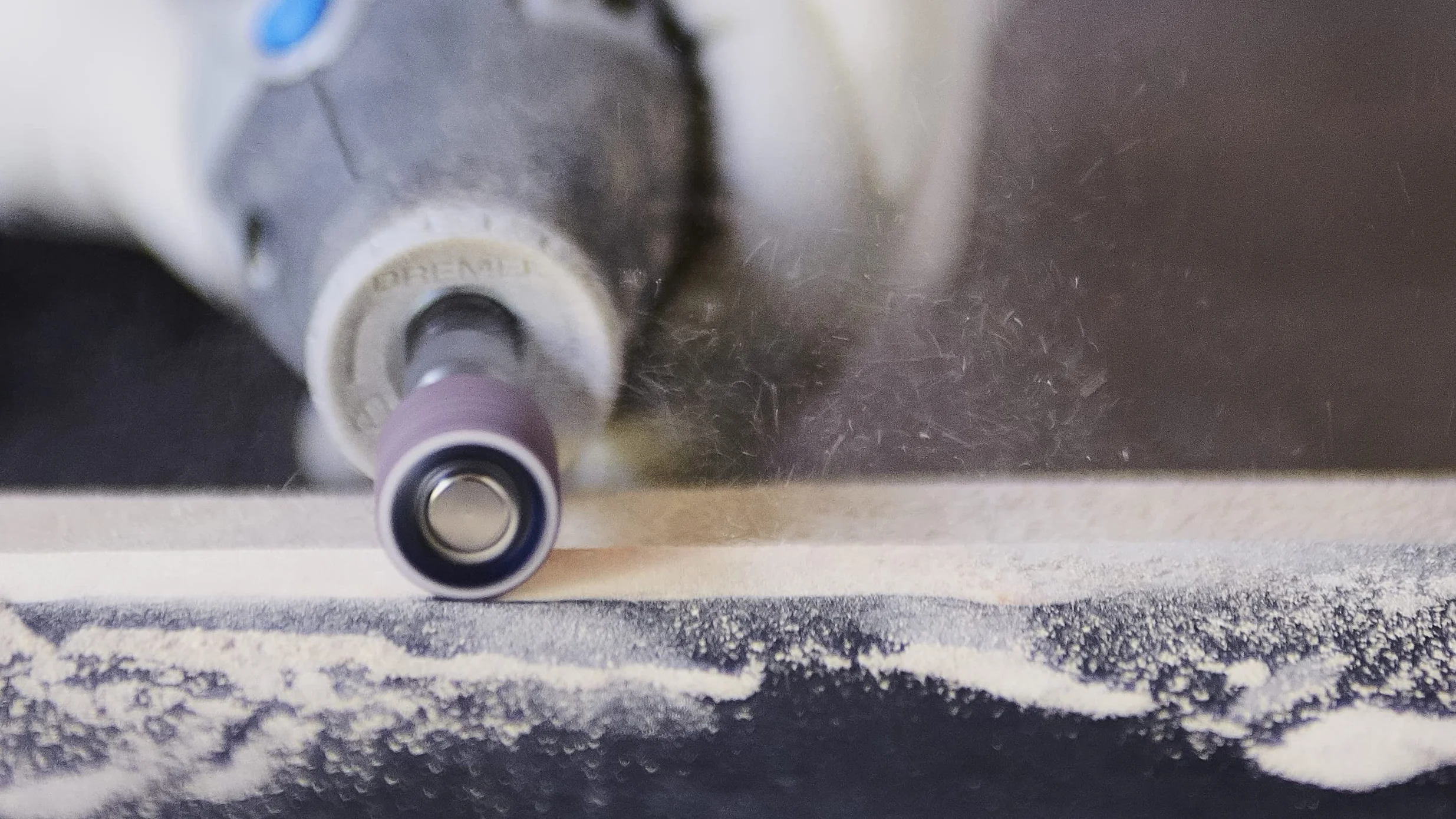 Dremel 431 taśmy szlifierskie w multiopakowaniu, 6 taśm szlifierskich (6,4 mm - ziarnistość 60) do piaskowania, kształtowania i wygładzania drewna i tworzyw sztucznych