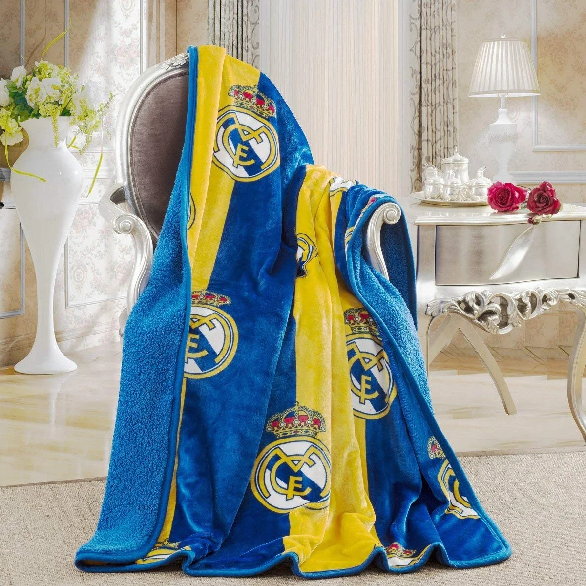 Real Madrid koc z podszewką sherpa, jedwabisty, 127 x 152 cm
