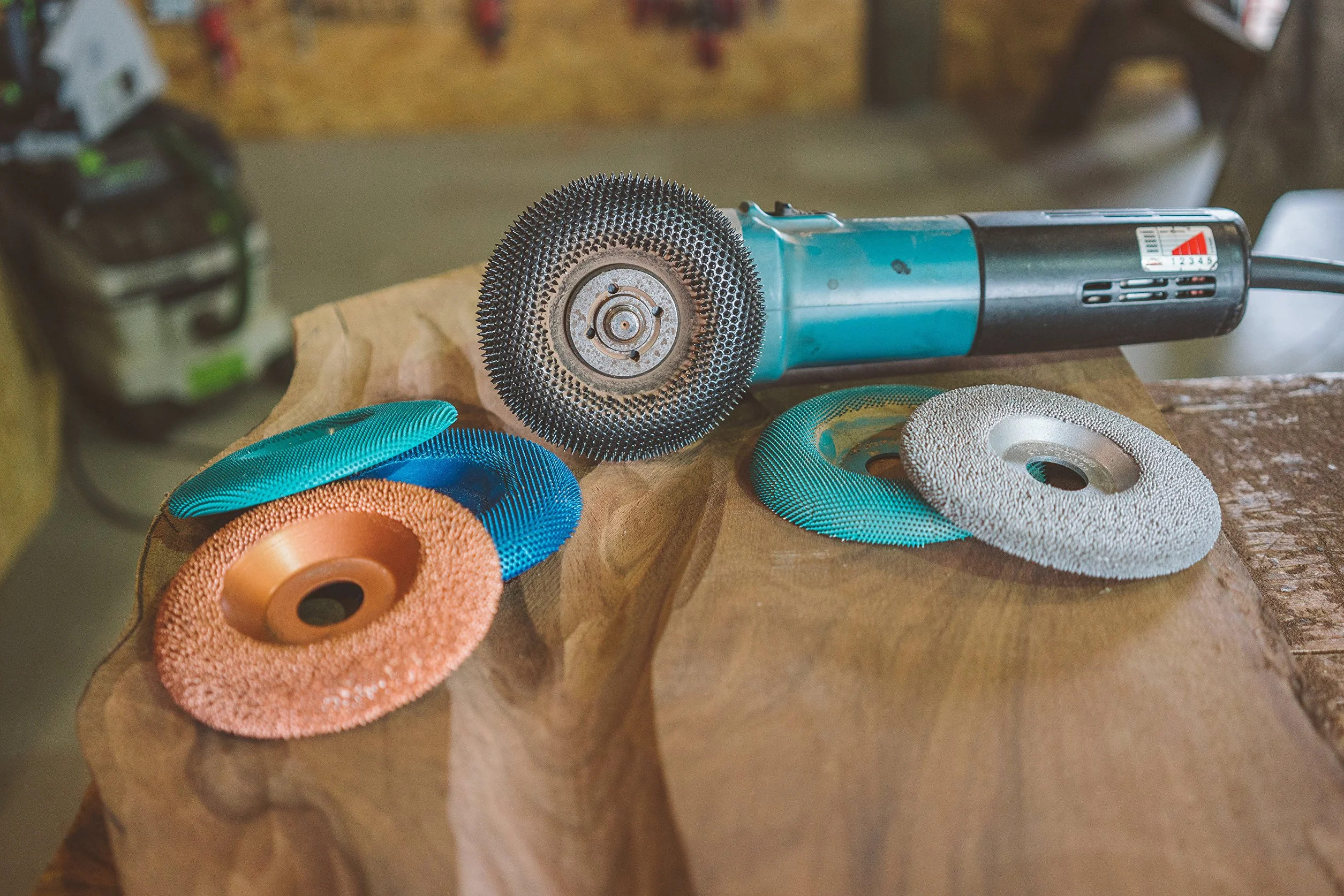 Kutzall Extreme Shaping Dish - Medium, 4-1⁄2" (114.3mm) Dia. X 7⁄8" (22.2mm) Bore - Woodworking Angle Grinder Attachment for DeWalt, Bosch, Milwaukee, Makita. Abrasive Tungsten Carbide, DW412X70