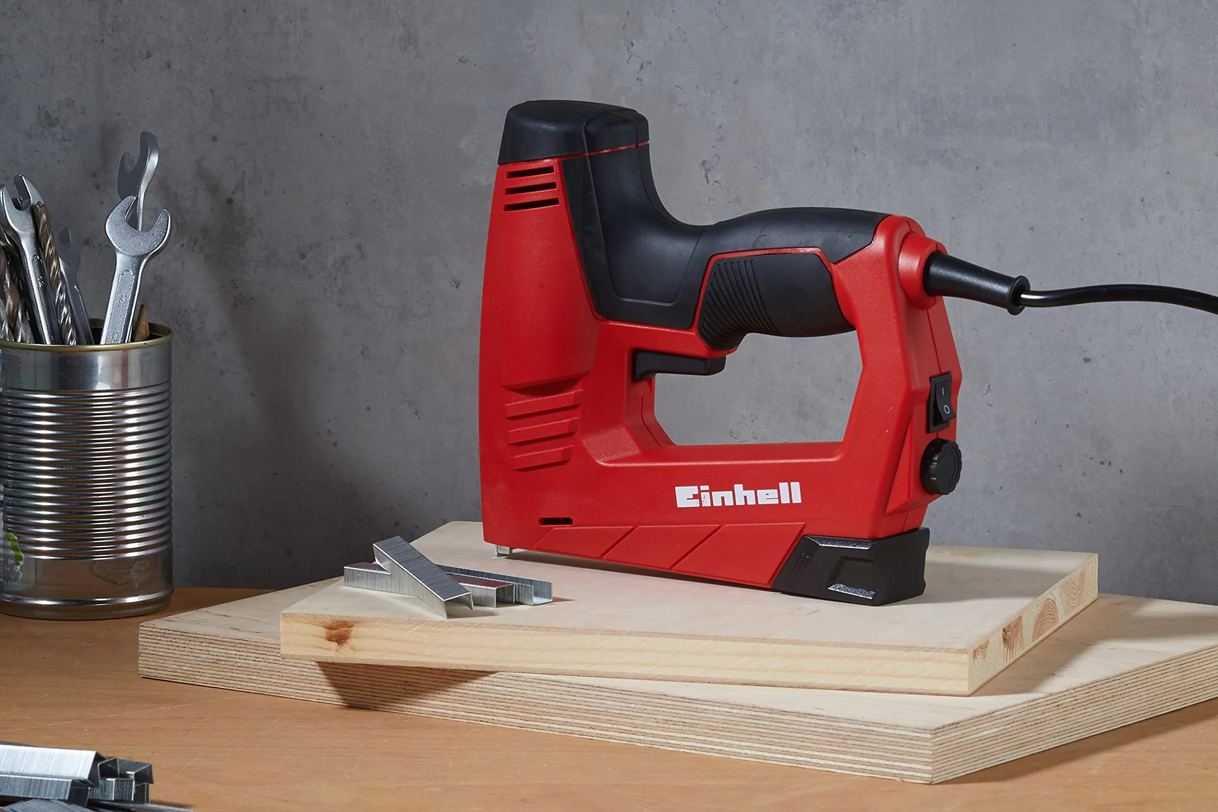 Einhell Te-Ha 2000 E Zszywacz Elektryczny 203 mm x 56 mm Czerwony