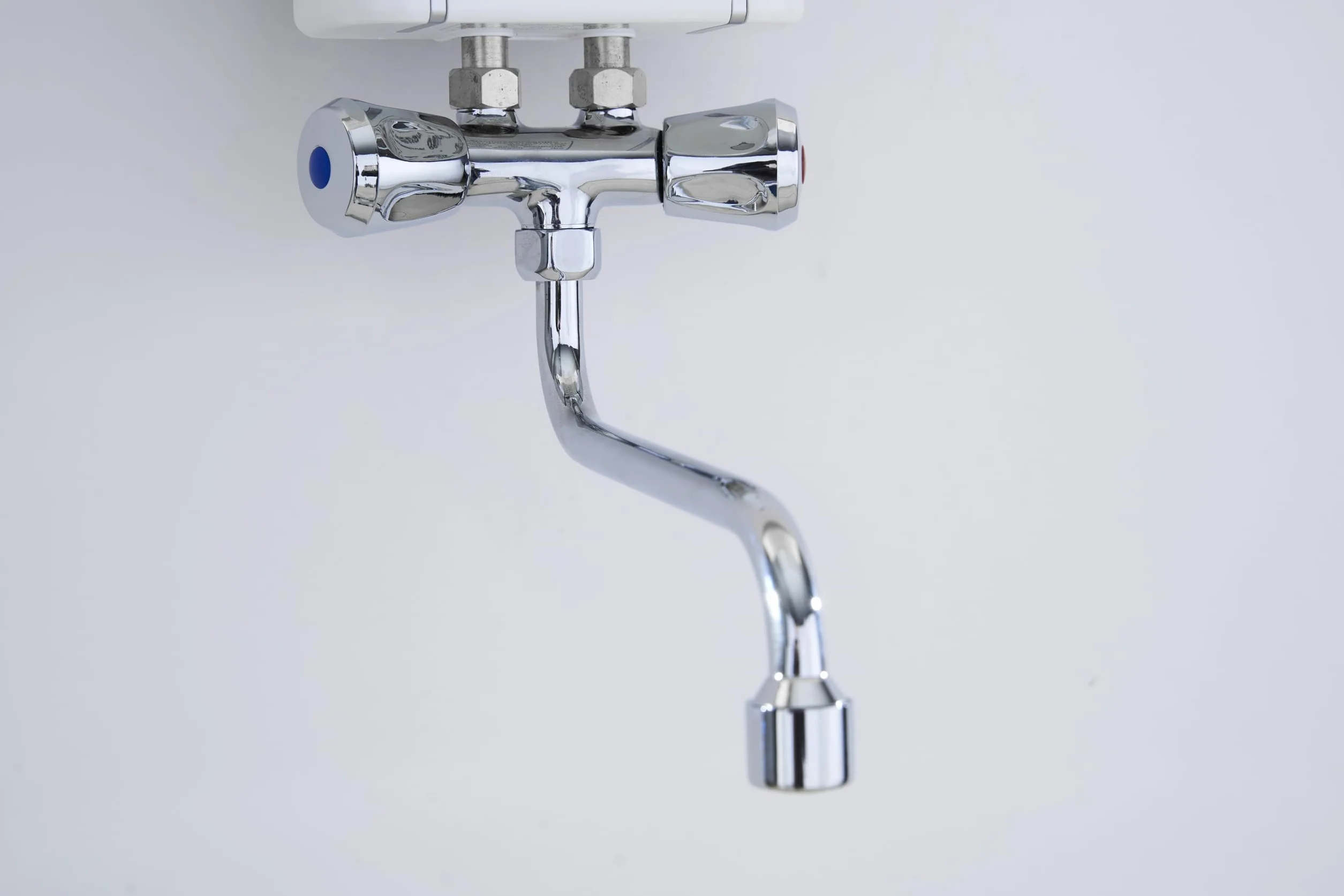 Thermoflow Mały przepływowy podgrzewacz wody 3,5 kW z armaturą Typ/model: ELEX35ARM
