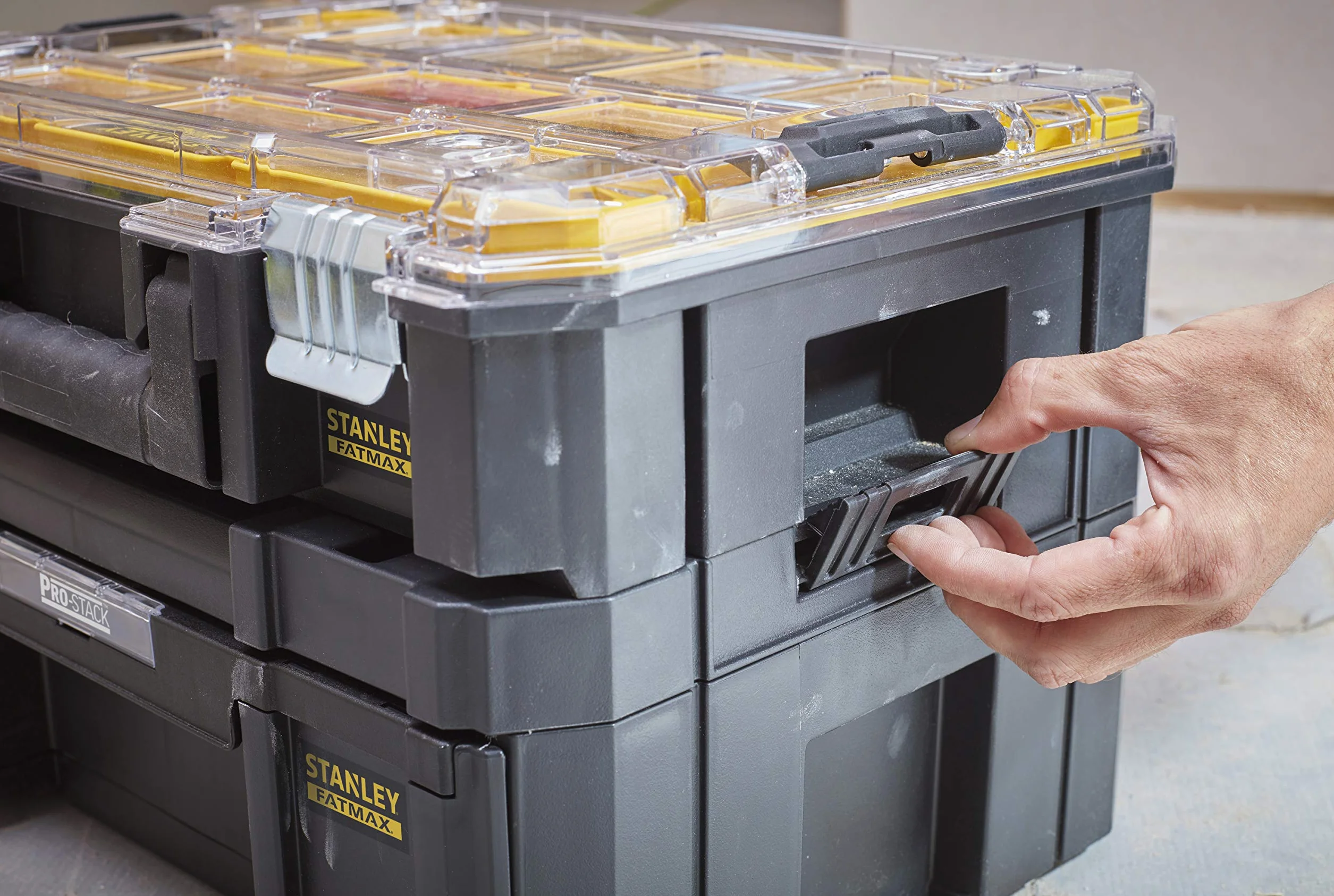 Stanley FatMax FMST82967-1 organizer na narzędzia z przezroczystą pokrywą, z 10 wkładami do sortowania różnych rozmiarów, można łączyć z innymi pudełkami Tstak