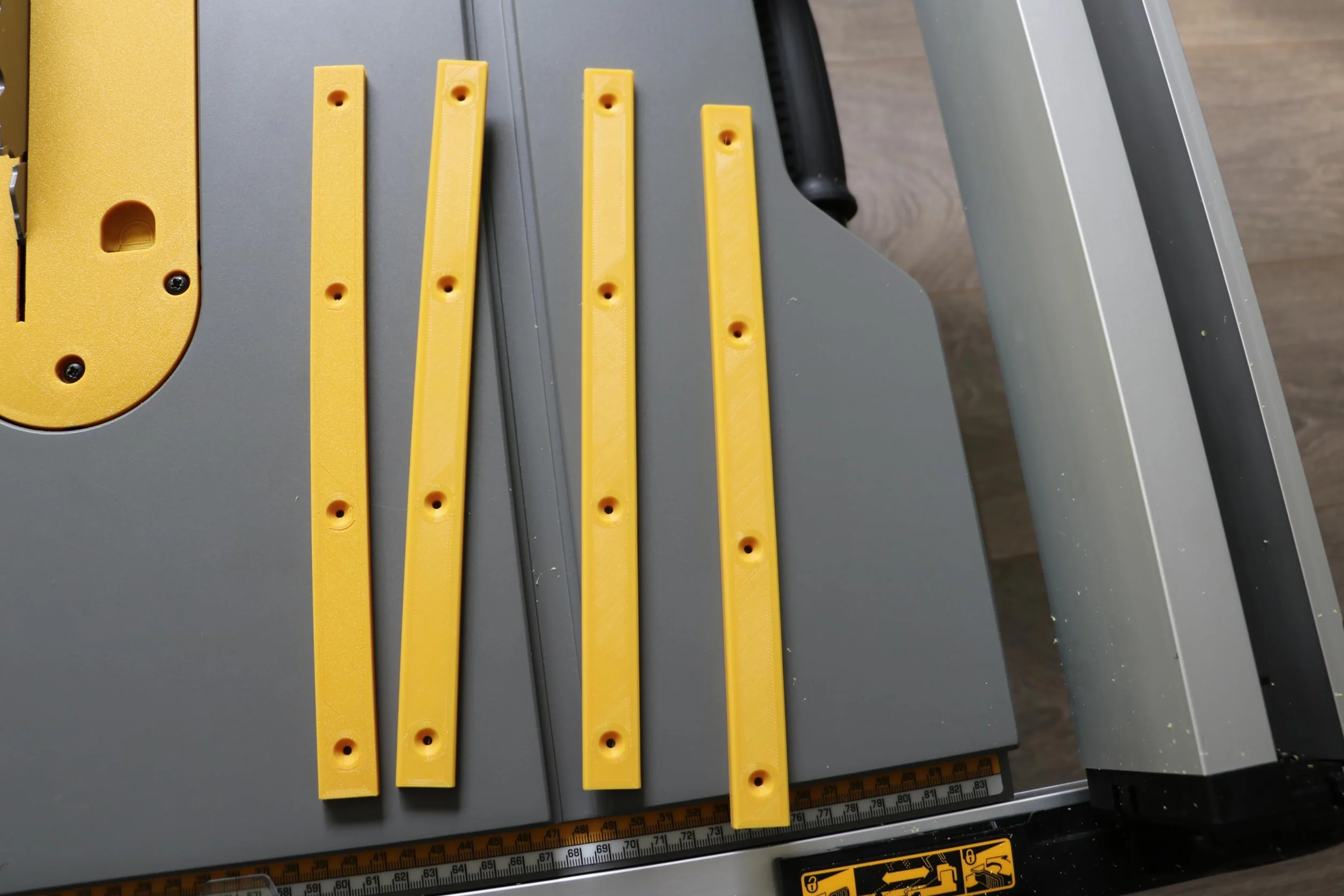 4 drążki, listwa zaciskowa Miter Bar kompatybilna z piłą stołową DEWALT DWE7492 DWE7491 DW745 DWE7480 DWE7499 DWE7490