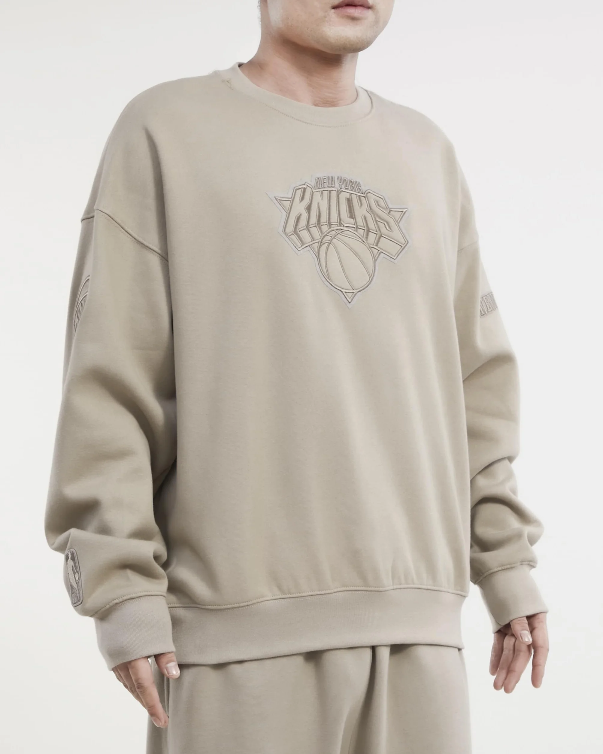Pro Standard Męska bluza NBA Neutral M Drop Shoulder FLC Crewneck Bluza, szarobrązowa, L, brązowy (taupe), L
