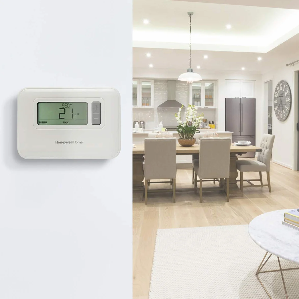 Honeywell Home T3C110AEU T3 programowalny przewodowy termostat, 7-dniowy, biały