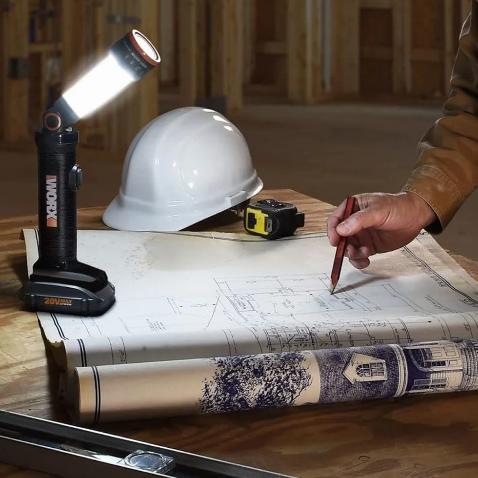 WORX WX027.9 Lampa LED 4 w 1, Akumulatorowa Lampa Wielofunkcyjna, 20V, 120-510 Lumenów na Kemping, w Podróży i Nie Tylko, bez Akumulatora i Ładowarki, Klasa Energetyczna A