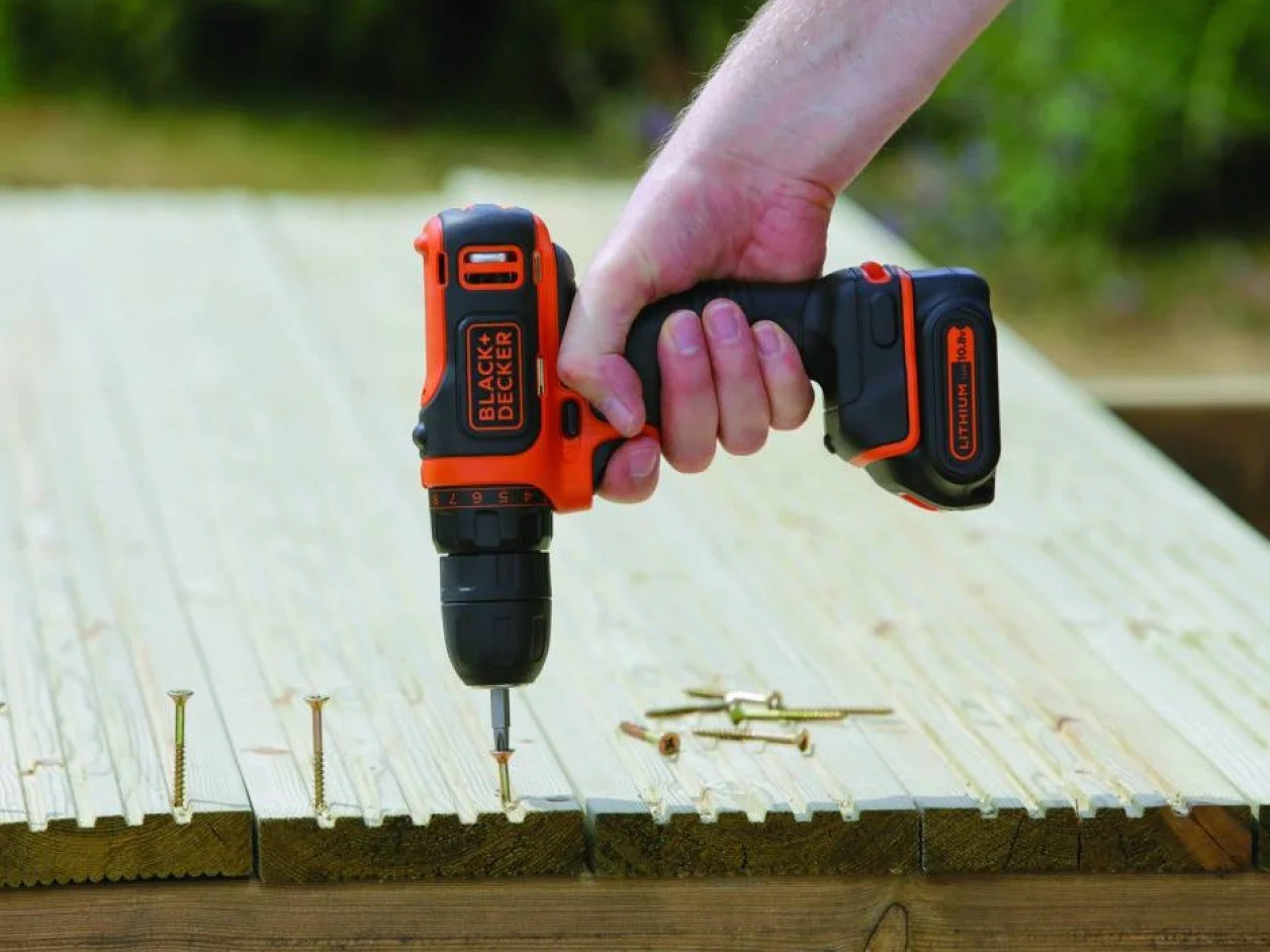 Black & Decker Wiertarko-Wkrętarka Akumulatorowa 10.8 V 1.5 Ah BDCDD12