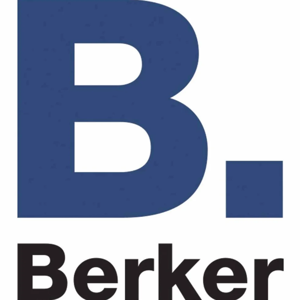 Hager BERKER Berk gniazdo AP SCHUKO 47703525 podwójne
