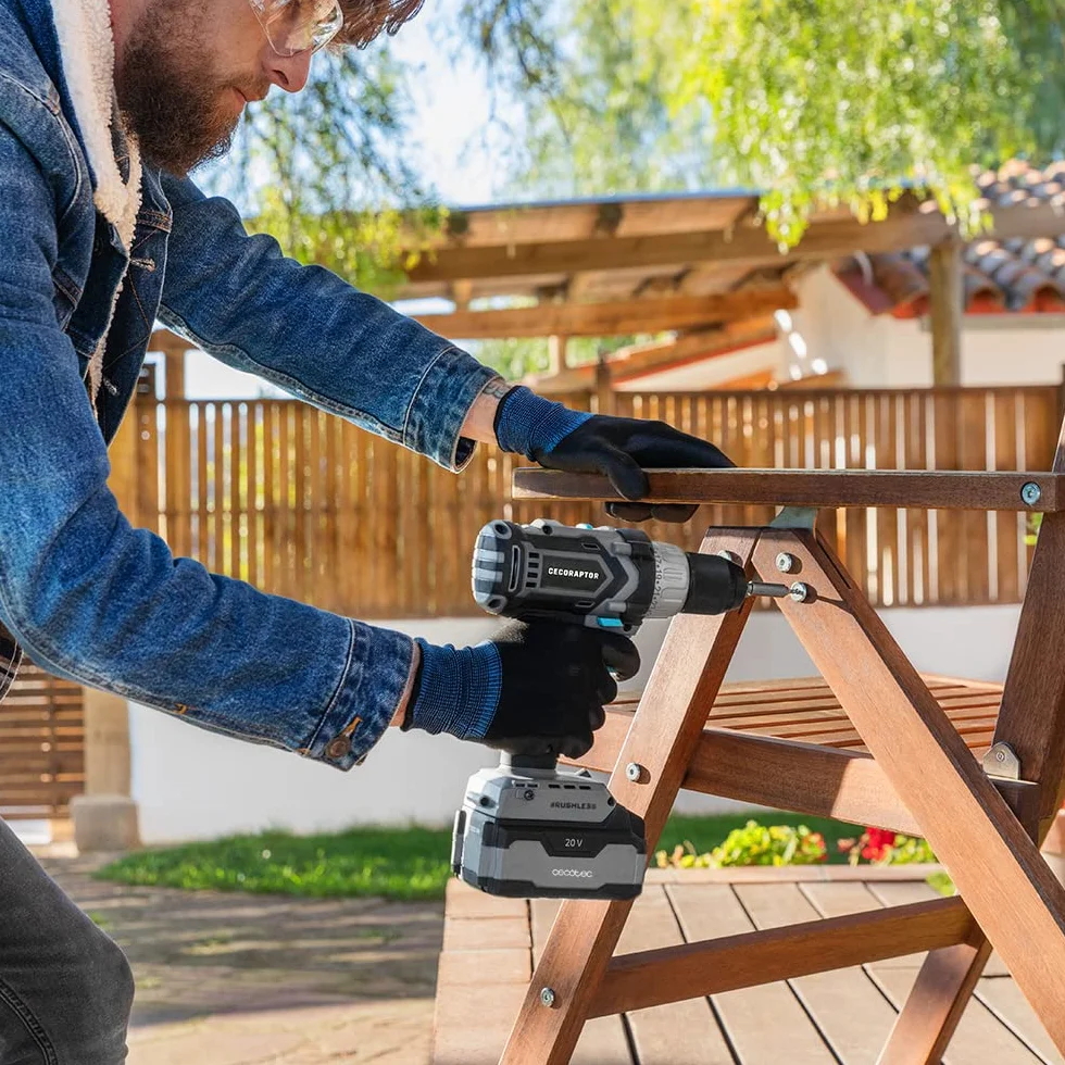 Cecotec CecoRaptor Perfect Drill 4020 Brushless Ultra akumulatorowa wiertarko-wkrętarka akumulatorowa. 20 V 4000 mAh, prędkość bez obciążenia 2000 obr./min, maksymalny moment obrotowy 46 Nm, 25+1