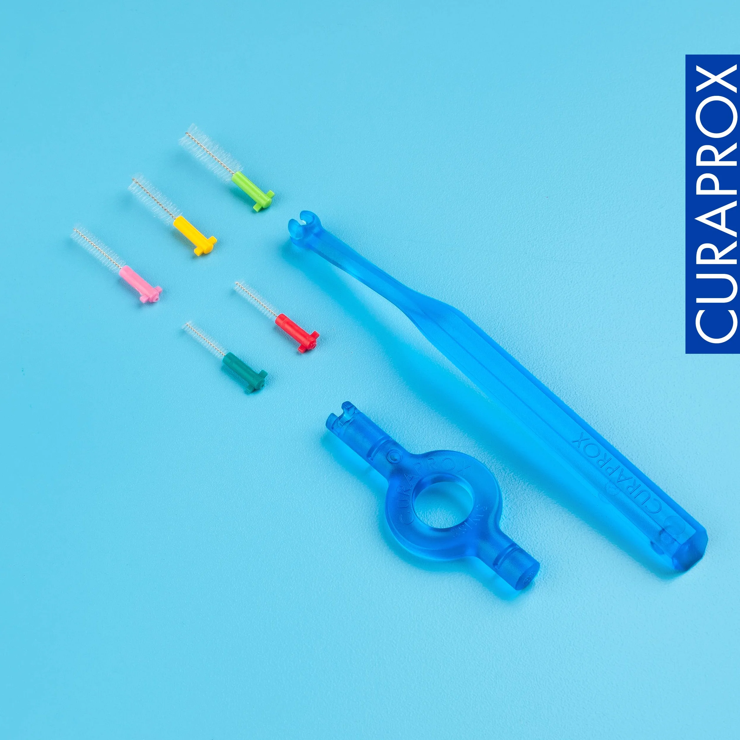 Curaprox Szczotki międzyzębowe CPS Prime Plus Mix-set/Średnica 0,6-1,1 mm/skuteczność 2,2-5 mm/Zestaw z 5 szczotkami Międzyzębowymi i uchwytem UHS 451 / Made in Switzerland