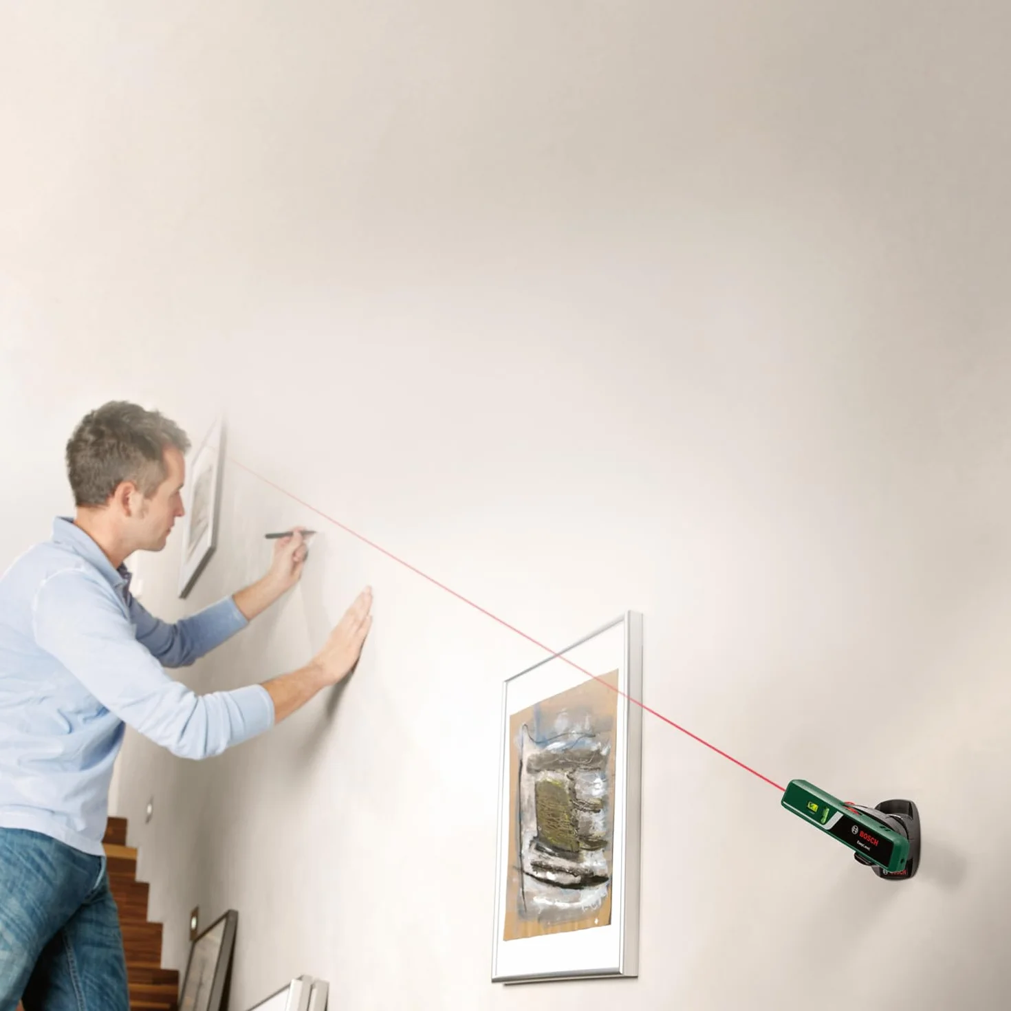 Bosch EasyLevel Poziomica laserowa z uchwytem ściennym, linia i punkt laserowy