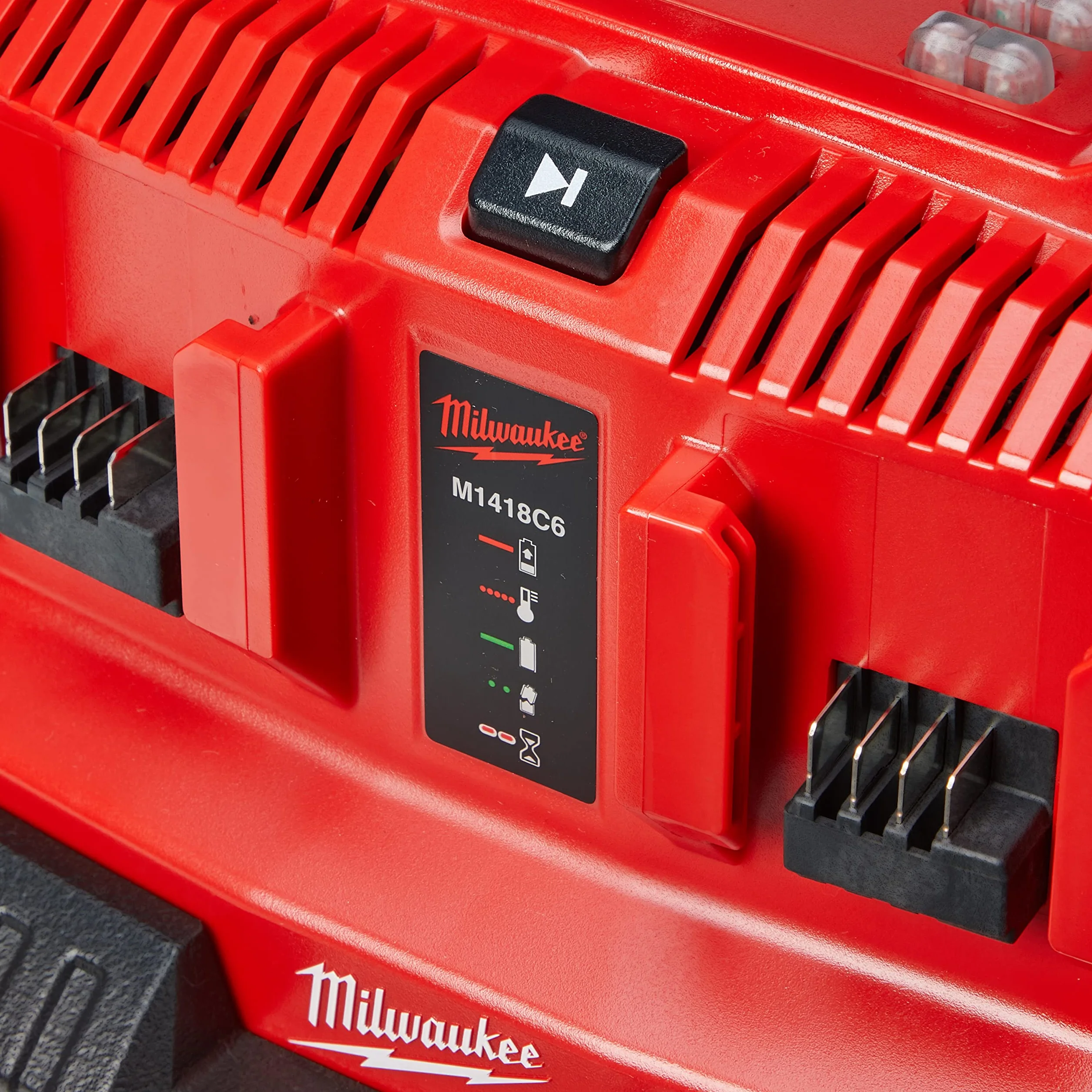 Milwaukee M1418C6 Ładowarka 21.41 x 19.81 x 29.39 cm 1 kg