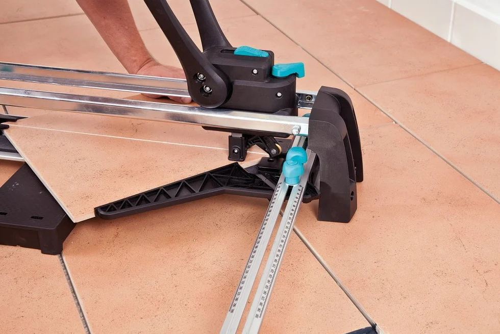 wolfcraft Maszynka do cięcia płytek TC 670 „Expert” I 5555000 I Maszynka do cięcia dużych płytek - jednokrotne ustawienie i cięcie seryjnie oraz idealne efekty