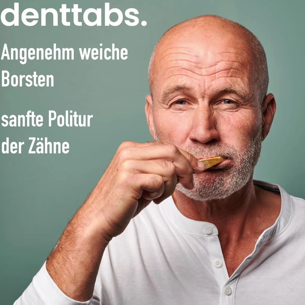 Denttabs Zestaw do mycia zębów – tabletki do czyszczenia zębów miętowe z fluorkiem zestaw 125 szt. + bambusowa szczoteczka do zębów z bambusa, ultramiękka