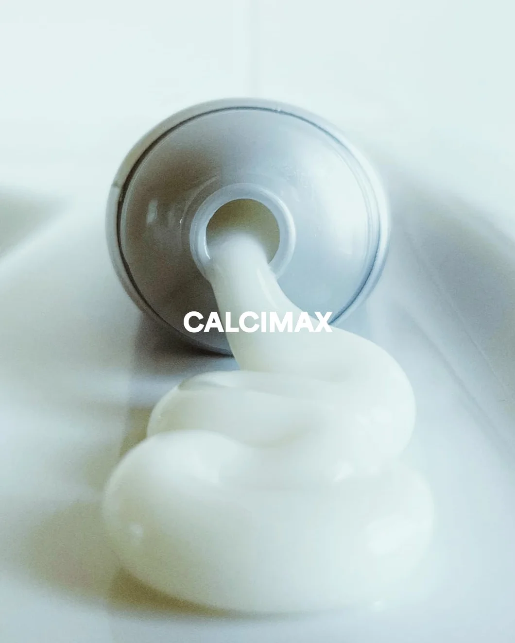 Biomed Calcimax 97% Naturalna pasta do zębów/Naprawa emalii i ochrona jamy ustnej/wegańska, SLS Free 100g