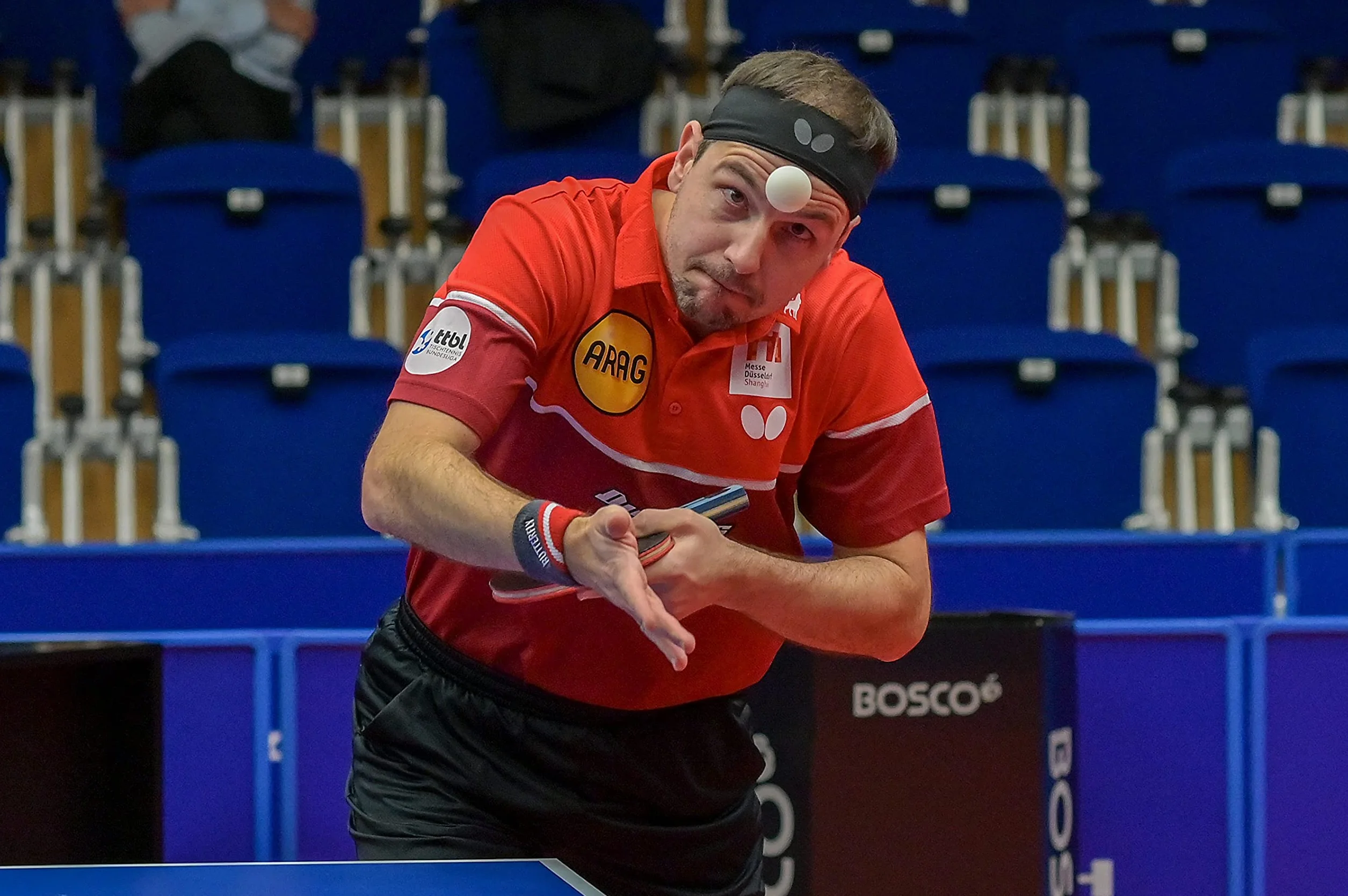 Butterfly® Timo Boll SG99 rakieta do tenisa stołowego, profesjonalna rakieta do tenisa stołowego i zawodów, taktycznie rutynowani gracze, wykładzina Wakaba z certyfikatem ITTF, anatomiczny kształt