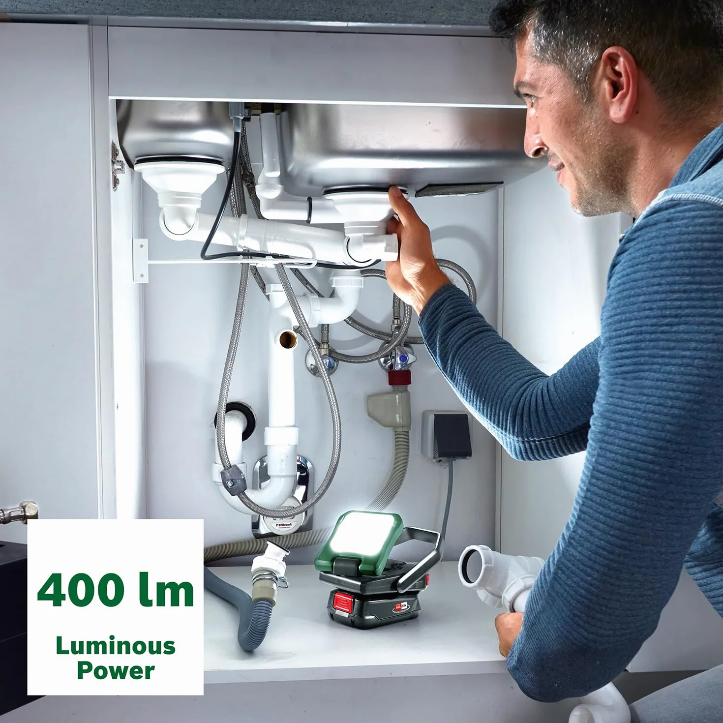 Bosch akumulatorowa lampa LED/kempingowa EasySpotLight 18V-400 (światło ciepłe/zimne, 3 ustawienia jasności, składana/obrotowa głowica: 360°/180°, system 18V, powerbank USB-C®, bez akumulatora)