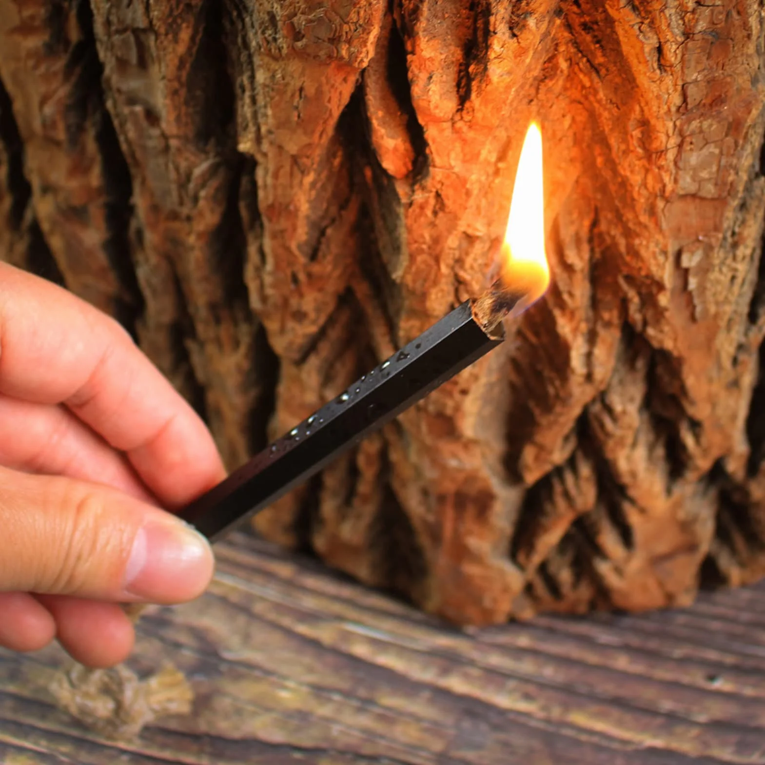 Tinder Wick – wodoodporne sznurki woskowe z aluminiową rurką krzesiwa, narzędzia survivalowe na kemping, wędrówki i sprzęt do wędrówek z plecakiem