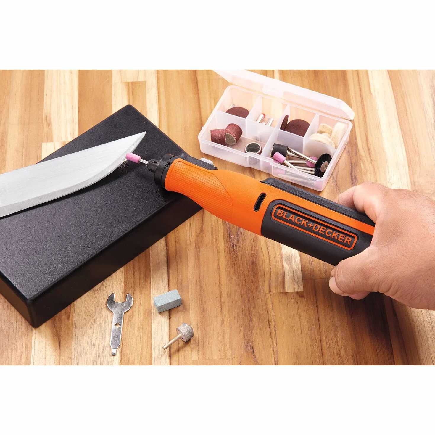 BLACK+DECKER BCRT8IK-XJ Wielofunkcyjny obrotowy 7.2V 1.5 Ah 53 Akcesoria
