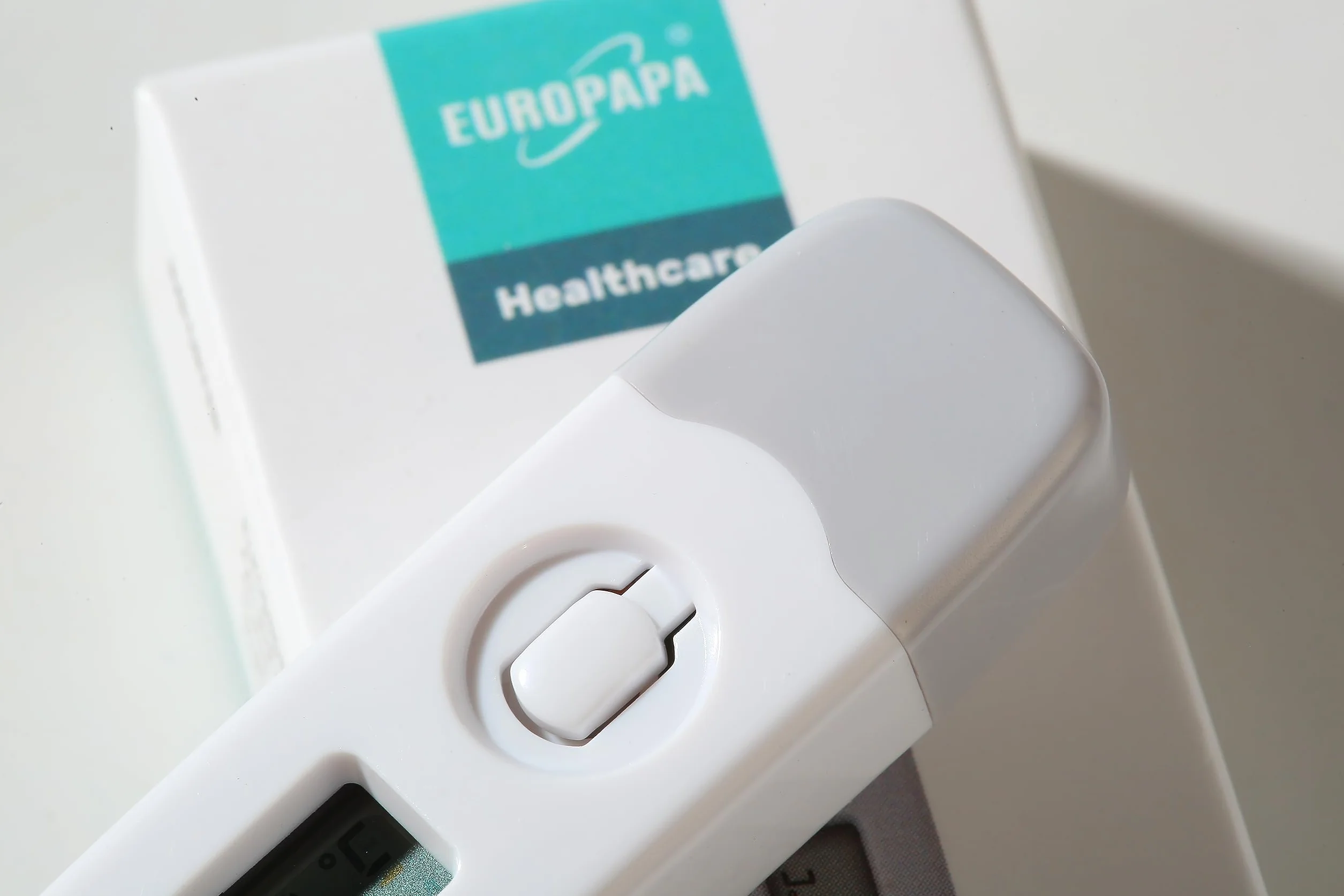 EUROPAPA Cyfrowy termometr dla niemowląt i dorosłych wodoszczelny z alarmem gorączkowym szary