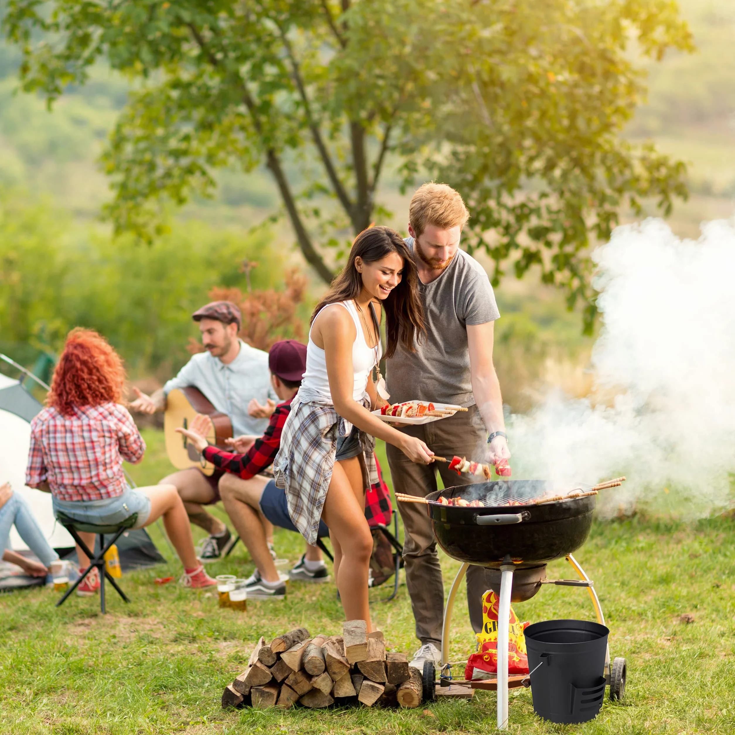 Relaxdays Kosz na popiół z pokrywką 19 l czarny