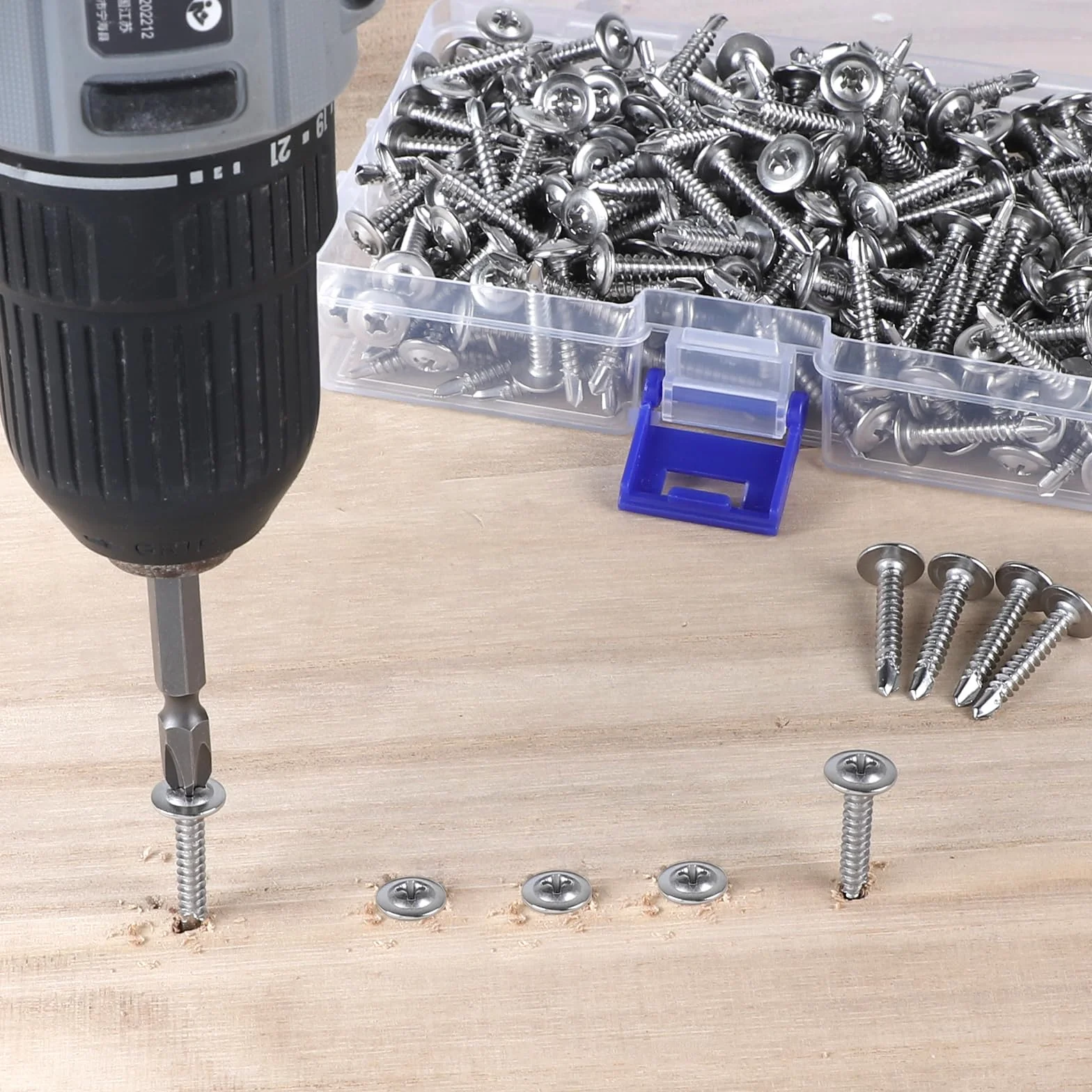 Wkręty do blachy M4,2 x 25 mm ze stali nierdzewnej płaskie z łbem wpuszczanym Phillips 300 sztuk