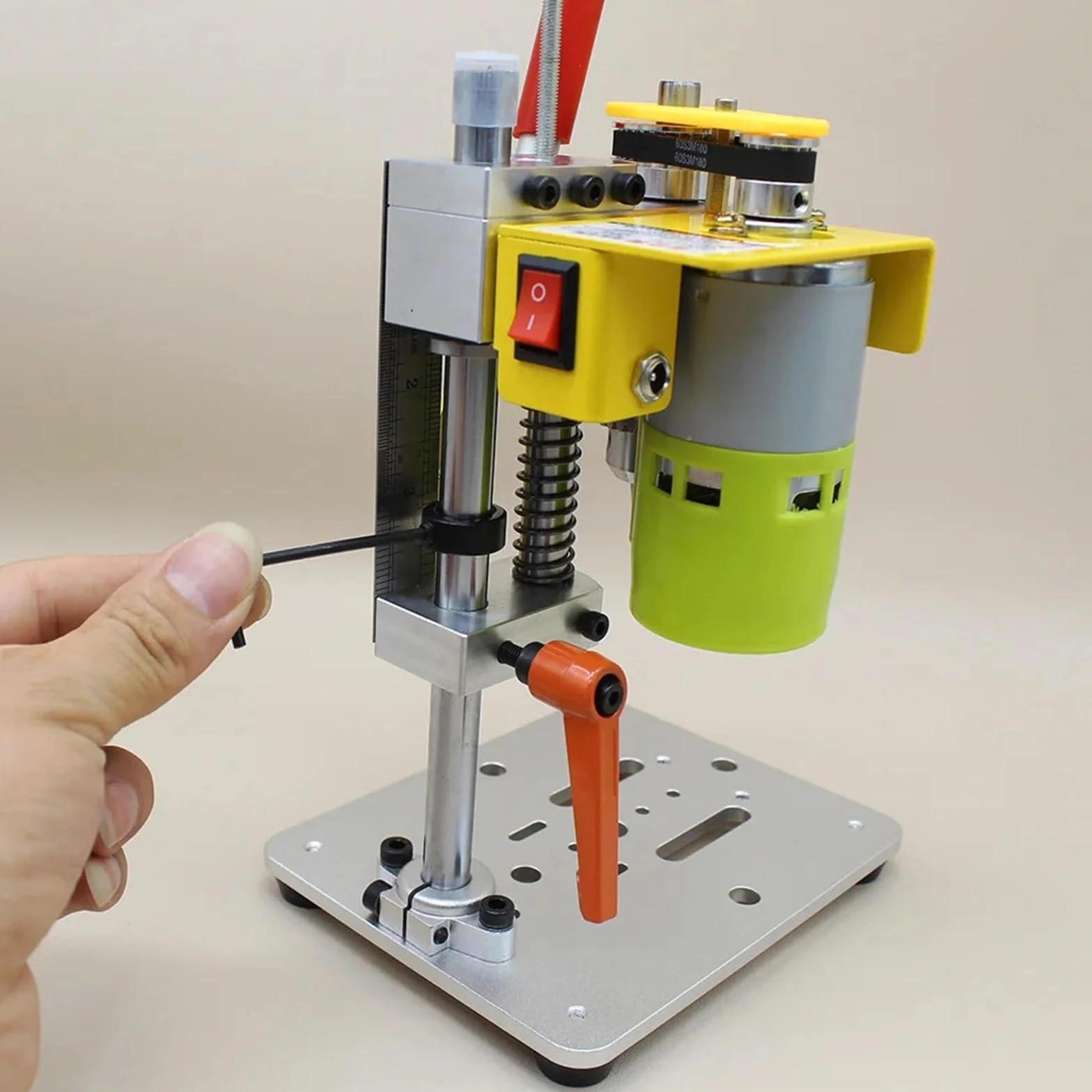 Precyzyjna wiertarka stołowa CNC Mini wiertarka stołowa przenośna wiertarka stołowa B10 Chuck DIY Metalowe drewniane narzędzie do robótek ręcznych z jadeitu